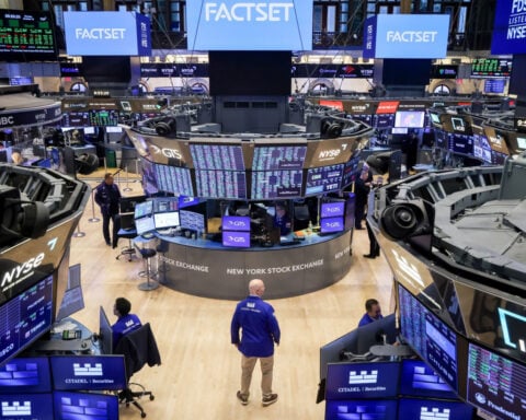 Asia markets and US stock futures rise after US and Chinese officials agree on trade deal framework