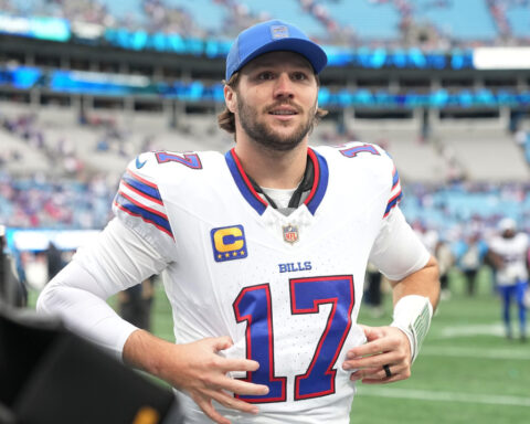 Jets win 1st game of year, QB breaks Cam Newton record and Aaron Rodgers loses against former team: NFL Week 8 Sunday wrap