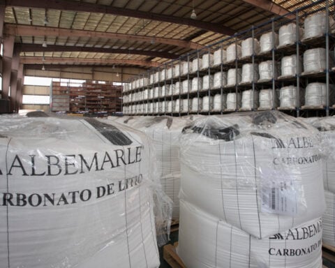 Albemarle to divest Ketjen control, Eurecat stake in deals worth $660 million