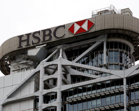 UK stocks pause after recent gains; HSBC dips