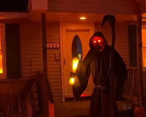 Home transforms into haunted house to benefit local food drive