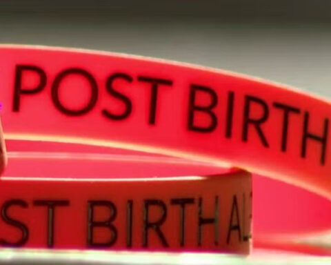 Ascension Wisconsin gives new moms alert bracelets to flag post-birth risks