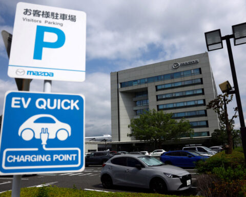 Automakers pool with EV makers to avoid EU emissions fines