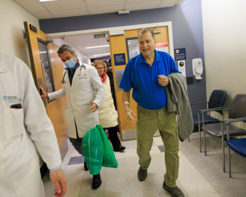 New Hampshire man resumes dialysis after record 271 days living with a pig kidney