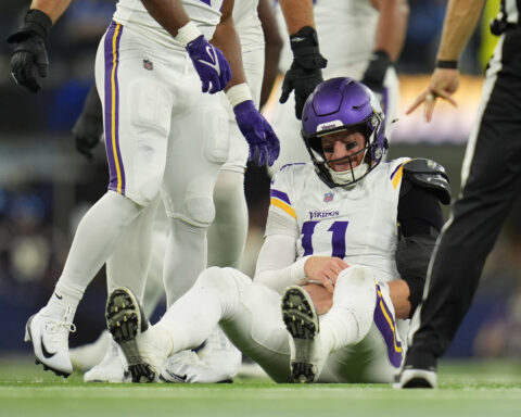 Vikings' Carson Wentz to IR with shoulder injury that requires season-ending surgery, AP source says