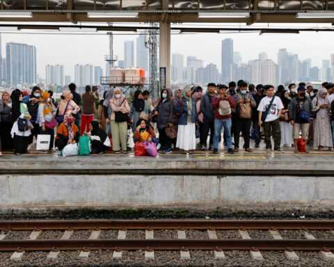 Indonesia to allow central government to lend to local authorities and state companies