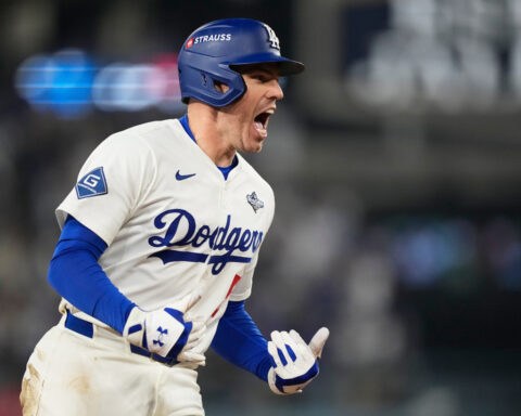 Dodgers' 18-inning victory averages 11.31M viewers in US, falls short of "Monday Night Football"