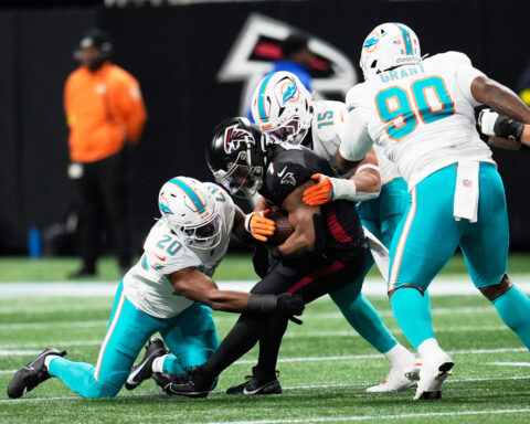 Miami Dolphins trade edge rusher Jaelan Phillips to Philadelphia Eagles, AP source says