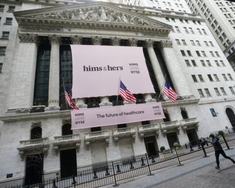 Hims and Hers beats revenue estimates on strong subscriber growth