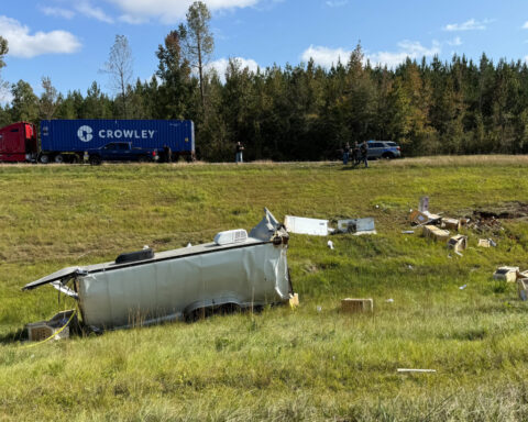 2nd escaped monkey fatally shot, leaving 1 monkey still on the loose after Mississippi crash