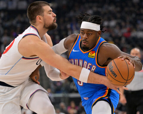Thunder surge past Clippers 126-107 to extend season-opening winning streak to 8