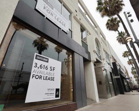 US regional banks weather CRE storm, office loans continue to lag