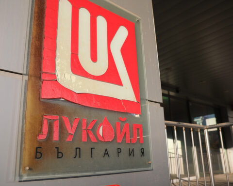 Trading firm Gunvor, accused by US of being 'Kremlin's puppet,’ drops plan to buy Lukoil assets