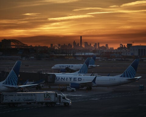 The Latest: Hundreds of flights canceled nationwide due to government shutdown
