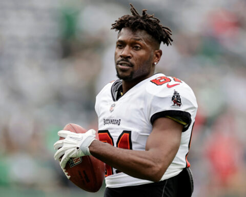 Ex-NFL player Antonio Brown waives extradition on attempted murder charge, will return to Miami