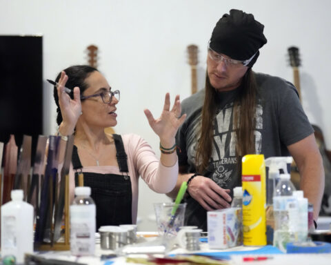 How Gary Sinise is helping the nonprofit CreatiVets build ‘a place to go when the PTSD hits’