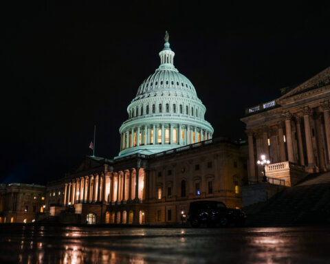 US Senate advances bill to end federal shutdown