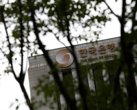 South Korea's state-run think tank sees no big need to cut rates