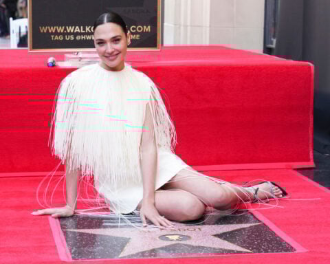 Gal Gadot wins Israel's Genesis Prize for her wartime support