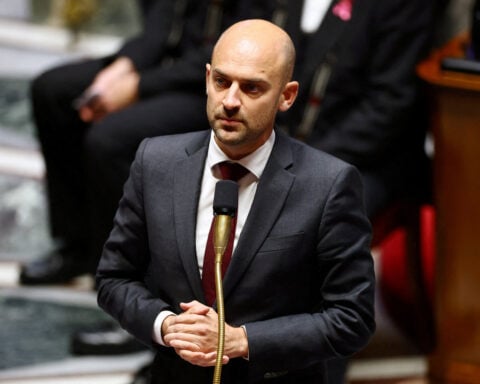 French foreign minister says US military operations in Caribbean violate international law