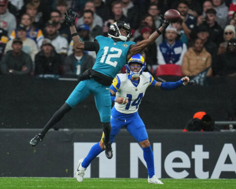 It's 'very premature' to discuss whether Travis Hunter will play both ways in 2026, Jags coach says