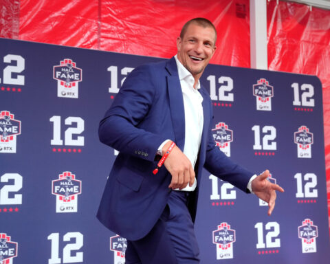Rob Gronkowski says decision to sign 1-day contract and retire as a Patriot was a 'no-brainer'