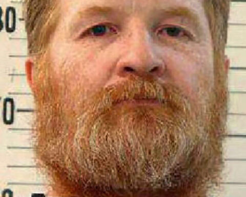 Tennessee death row inmate Harold Wayne Nichols asks governor for life in prison instead