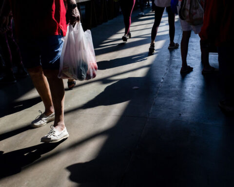 ‘Things are pretty crappy.’ 1 in 4 US households are living paycheck to paycheck