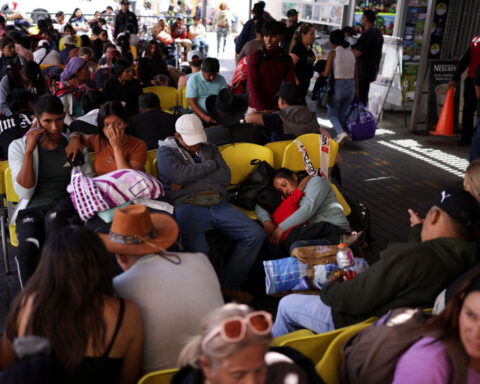 Crime, migration and the specter of Tren de Aragua steer Chile’s election