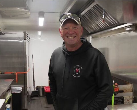 Veteran's food truck aids stranded drivers on icy I-40, gets social media attention