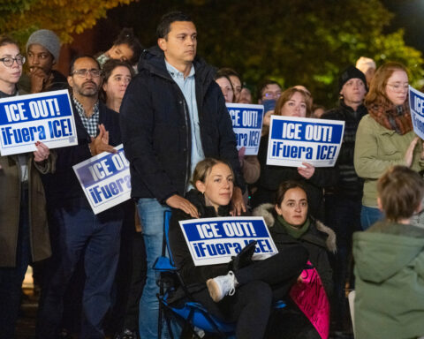 Chicago day care worker detained by immigration agents released after community support