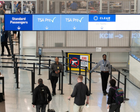 US to pay $10,000 bonuses for exemplary TSA officers during shutdown