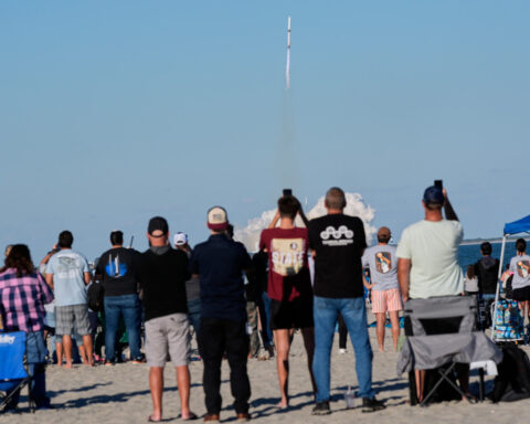 Blue Origin launches huge rocket carrying twin NASA spacecraft to Mars