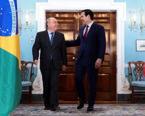 Brazil expects US to answer proposal regarding tariffs possibly as soon as Friday, minister says