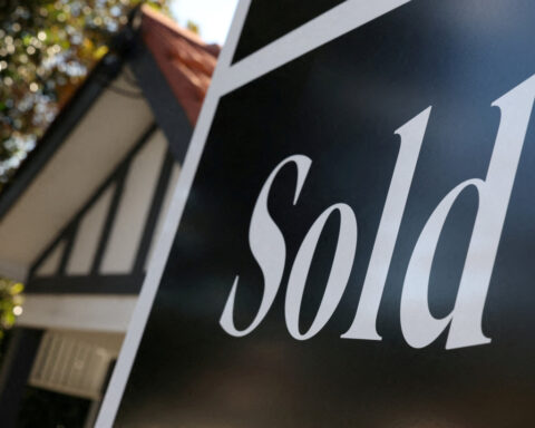 Australia's Big Four banks move to bypass mortgage brokers as profits squeezed