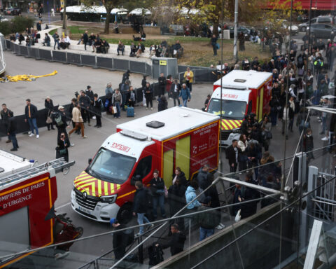 Paris police shoot and wound man with knife at Montparnasse station