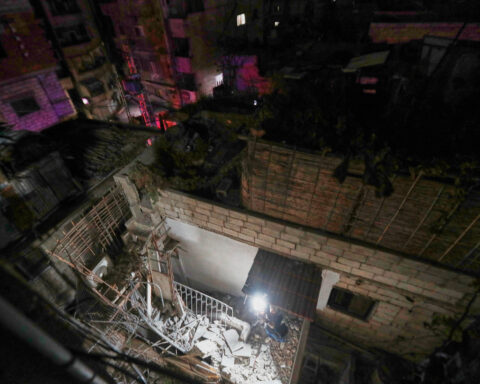 Rocket attack in Syria's capital wounds 1 person and causes damage