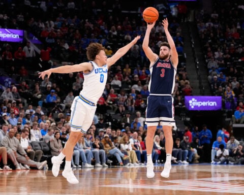 Dell'Orso scores 20 off the bench as No. 5 Arizona beats No. 15 UCLA 69-65 in Hall of Fame Series