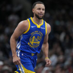 Curry ties Jordan's record, torches Spurs with 49 points to rally Warriors to 109-108 victory