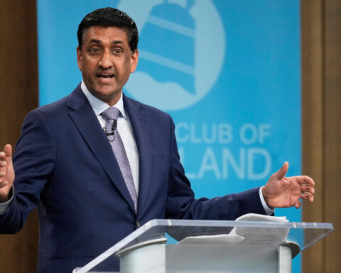 In reversal, Trump says House Republicans should vote to release Epstein files