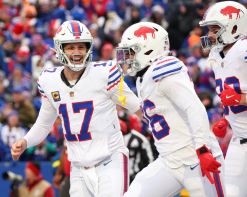Josh Allen has 3 TDs passing, 3 rushing to outduel Baker Mayfield as Bills beat Buccaneers 44-32