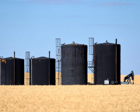 Oil prices ease after loadings resume at Russian export hub