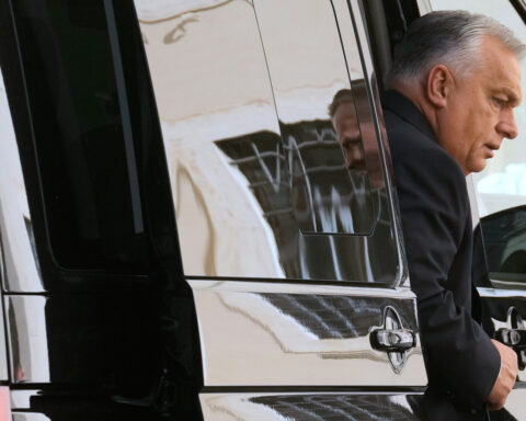 Election campaign in Hungary heats up as Orbán challenger Péter Magyar gains rural support