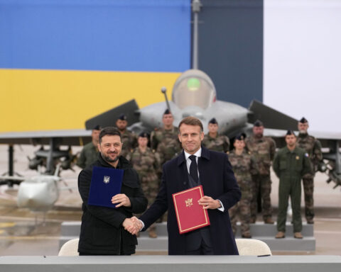 Ukraine to buy ‘up to 100’ French fighter jets, Elysee Palace announces