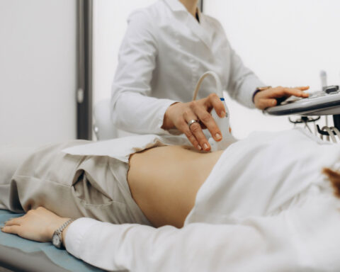 About a quarter of pregnant women in the US don’t get prenatal care in their first trimester, report says