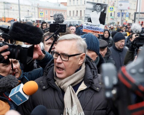 Russia adds ex-PM Kasyanov, economist Guriev to 'extremists and terrorists' list