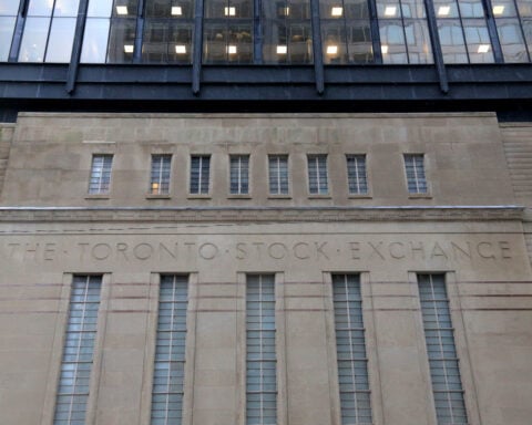 TSX falls to 10-day low as investors fret about AI spending levels