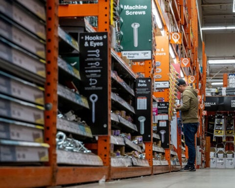 Home Depot’s business is stuck. That’s a bad sign for the economy