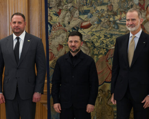 Spain rolls out $946 million Ukraine aid package during Zelenskiy visit