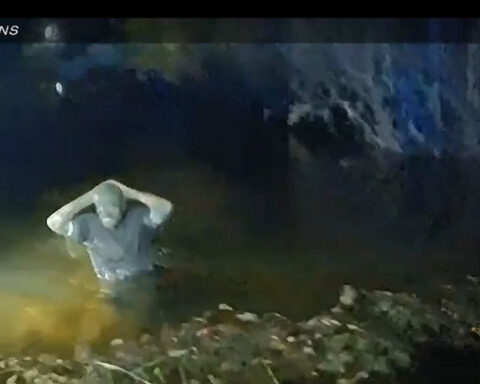 Deputies capture escaped inmate after bike theft, pond chase